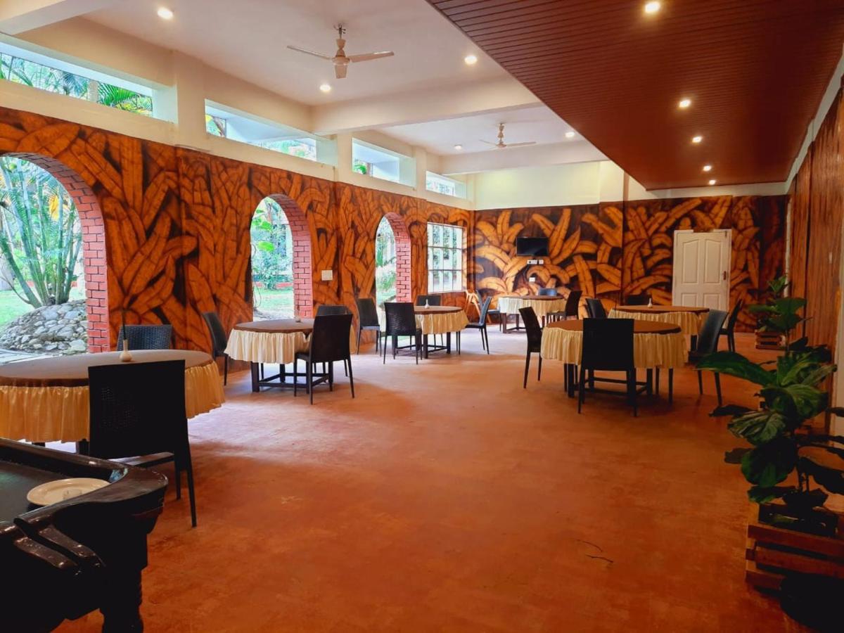 Orchid Trails Resort Султан Батери Екстериор снимка