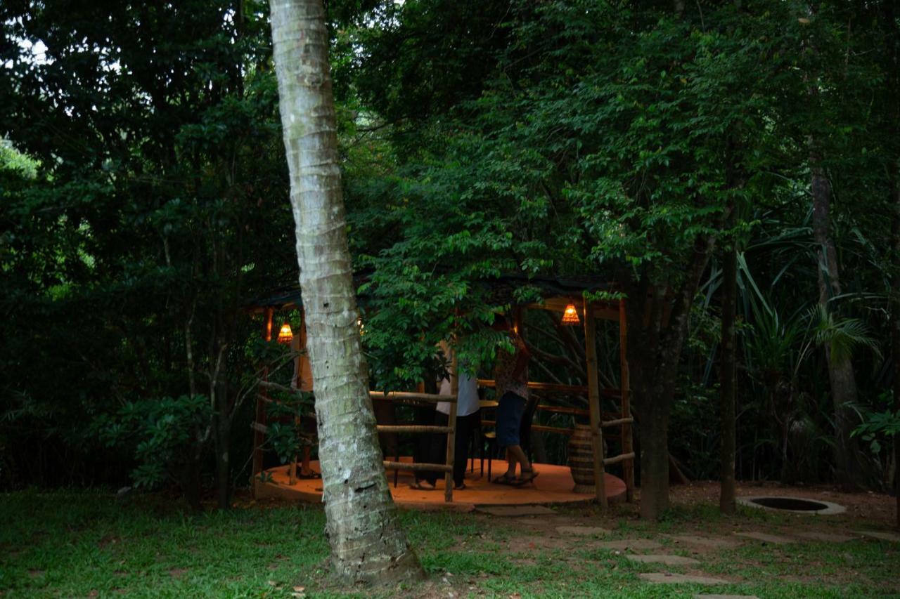 Orchid Trails Resort Султан Батери Екстериор снимка