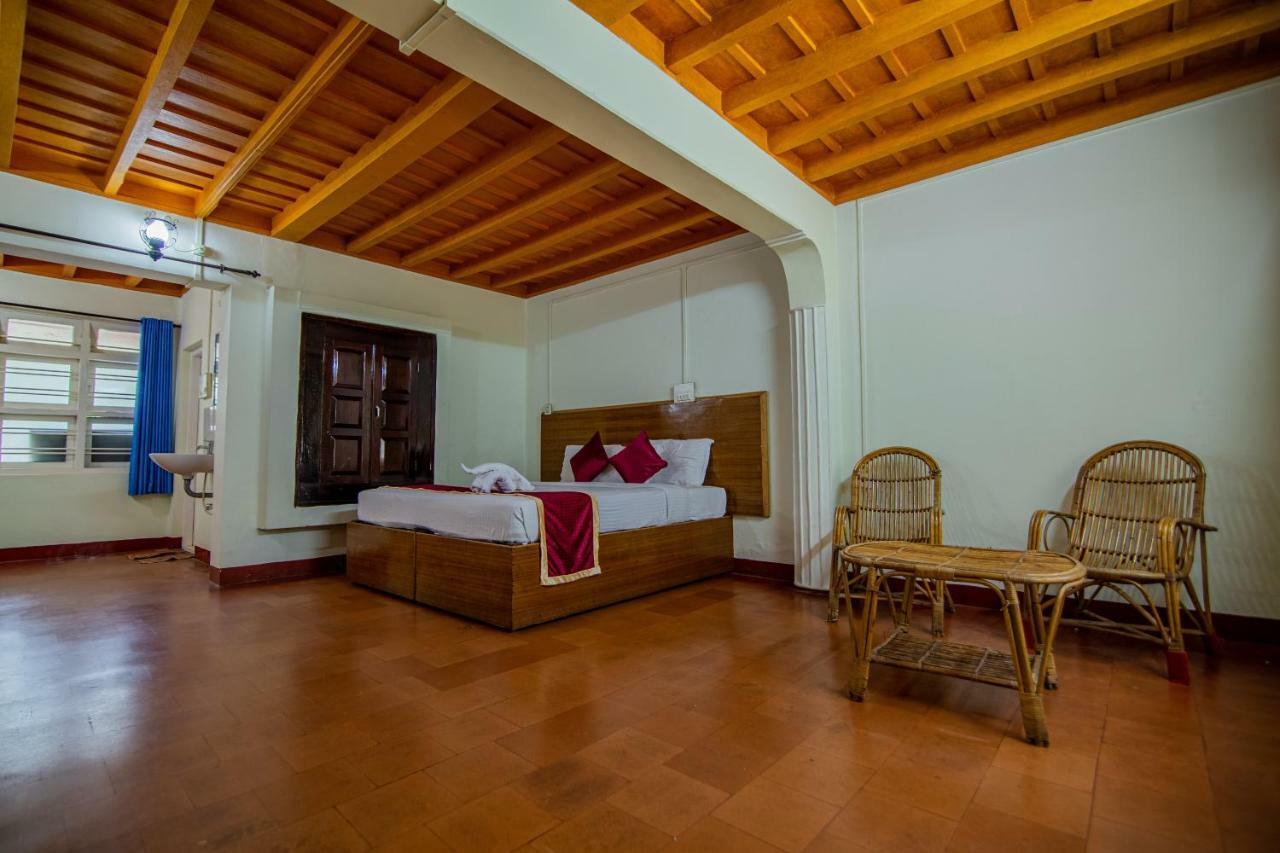 Orchid Trails Resort Султан Батери Екстериор снимка