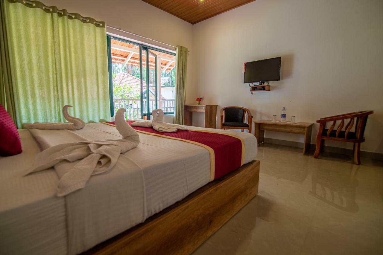 Orchid Trails Resort Султан Батери Екстериор снимка