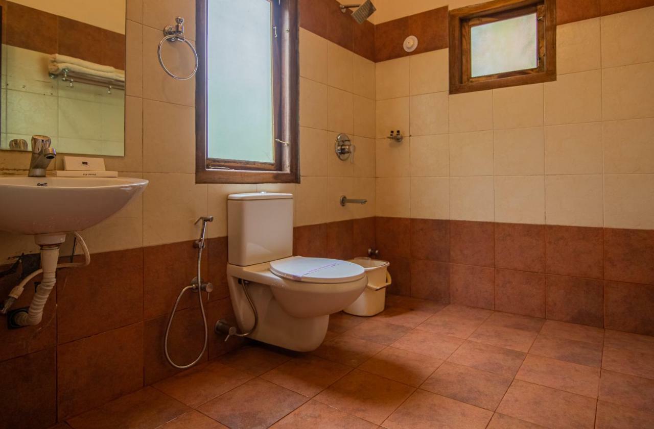 Orchid Trails Resort Султан Батери Екстериор снимка