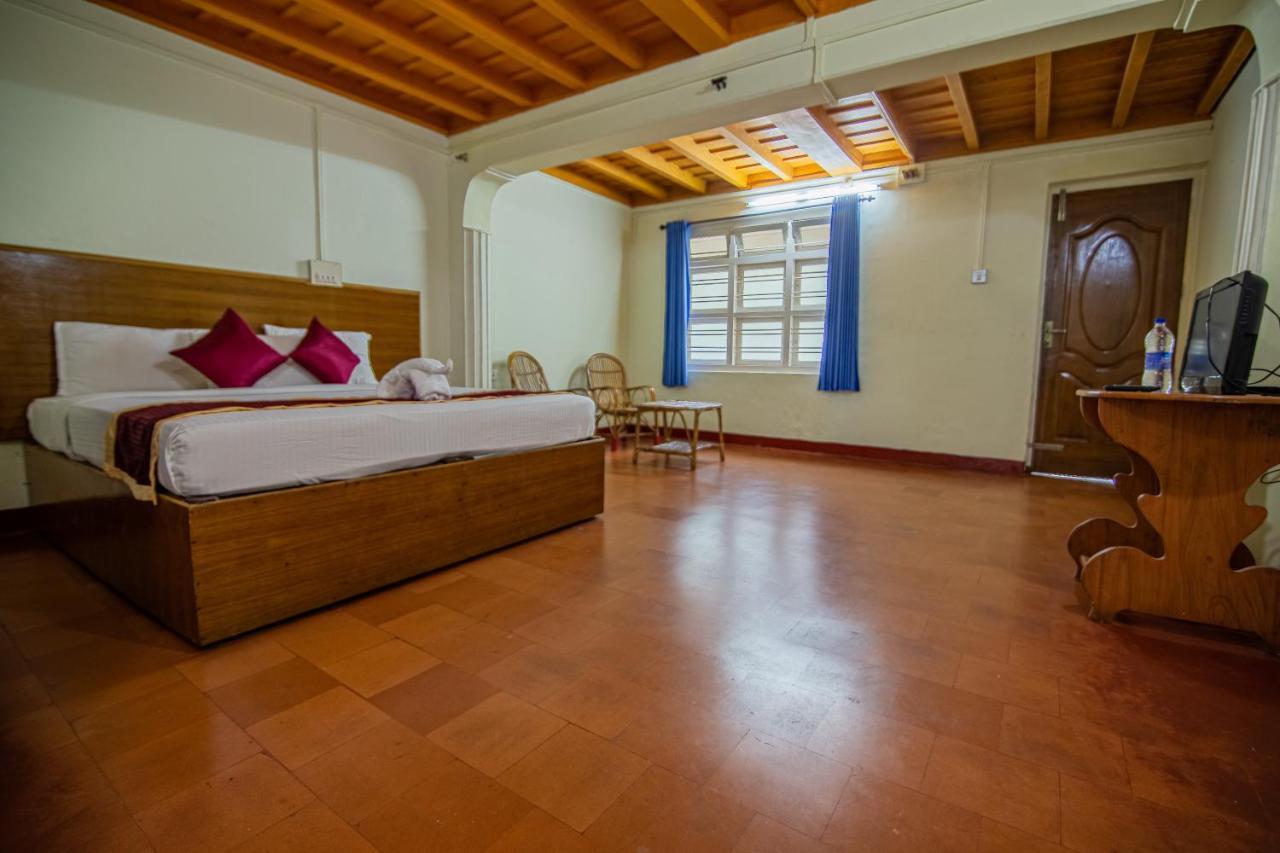 Orchid Trails Resort Султан Батери Екстериор снимка